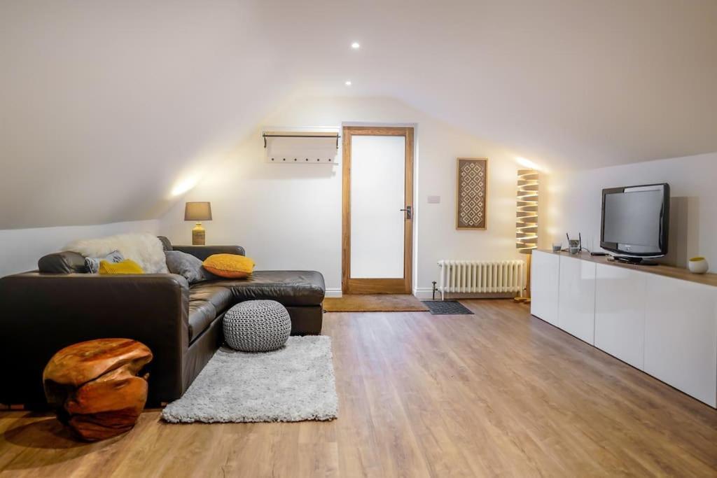 The Loft Apartment @ Lower Coombe Royal Kingsbridge  Eksteriør billede